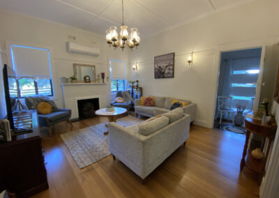 Nonnas Cottage _ Living room 1