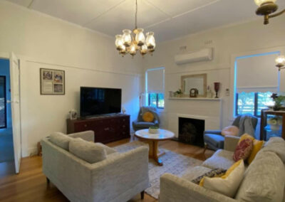 Nonnas Cottage _ Living room 5